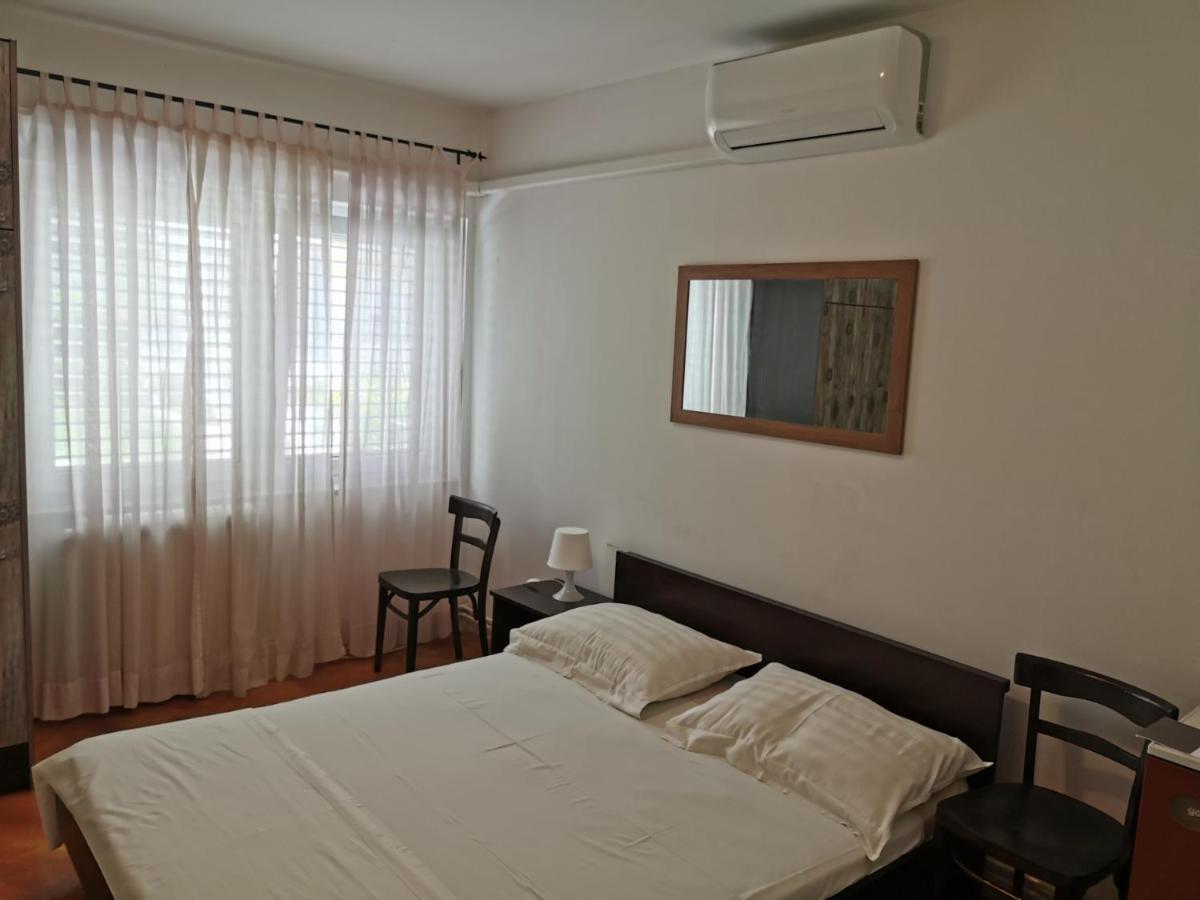 Villa Milic*** Donji Seget Екстериор снимка